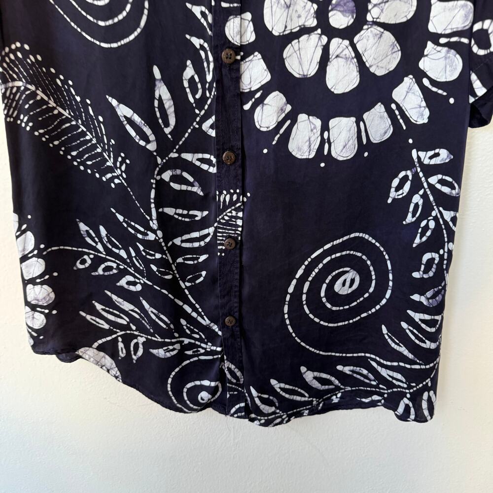 Kedara fits Men‘s Large Navy Blue White Buttondown shirt abstract print - Picture 2 of 4